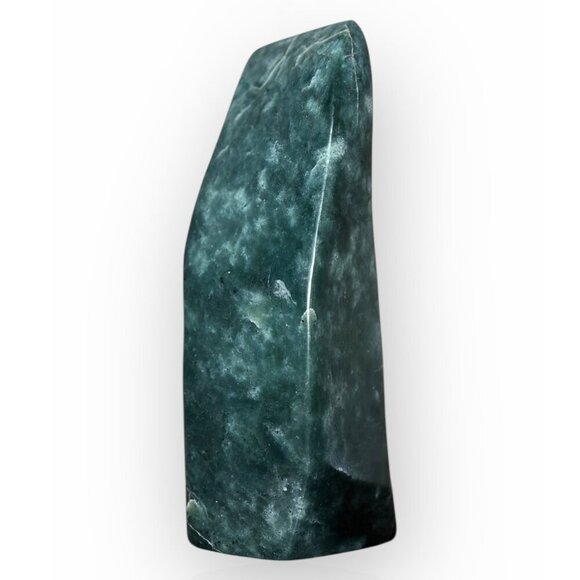 Freeform Jade Sculpture Green Charka Home Decor Accent Piece Over 8 Inches Tall - Picture 10 of 16